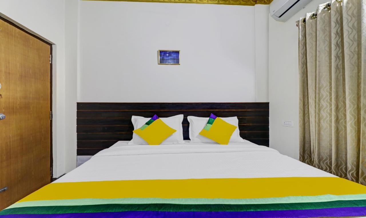 Lee Comfort Kushalnagar Exterior photo